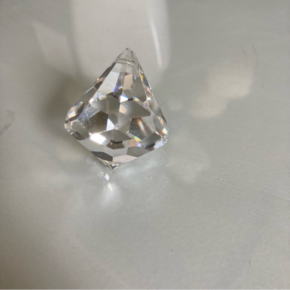 Diamond Shaped Faceted Crystal With hole for Hanging - Picture 1 of 3